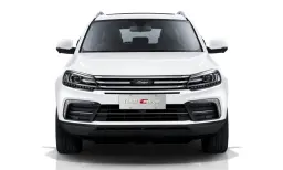 الواجهة الأمامية لسيارة زوتي T600 Coupe بيضاء على خلفية بيضاء