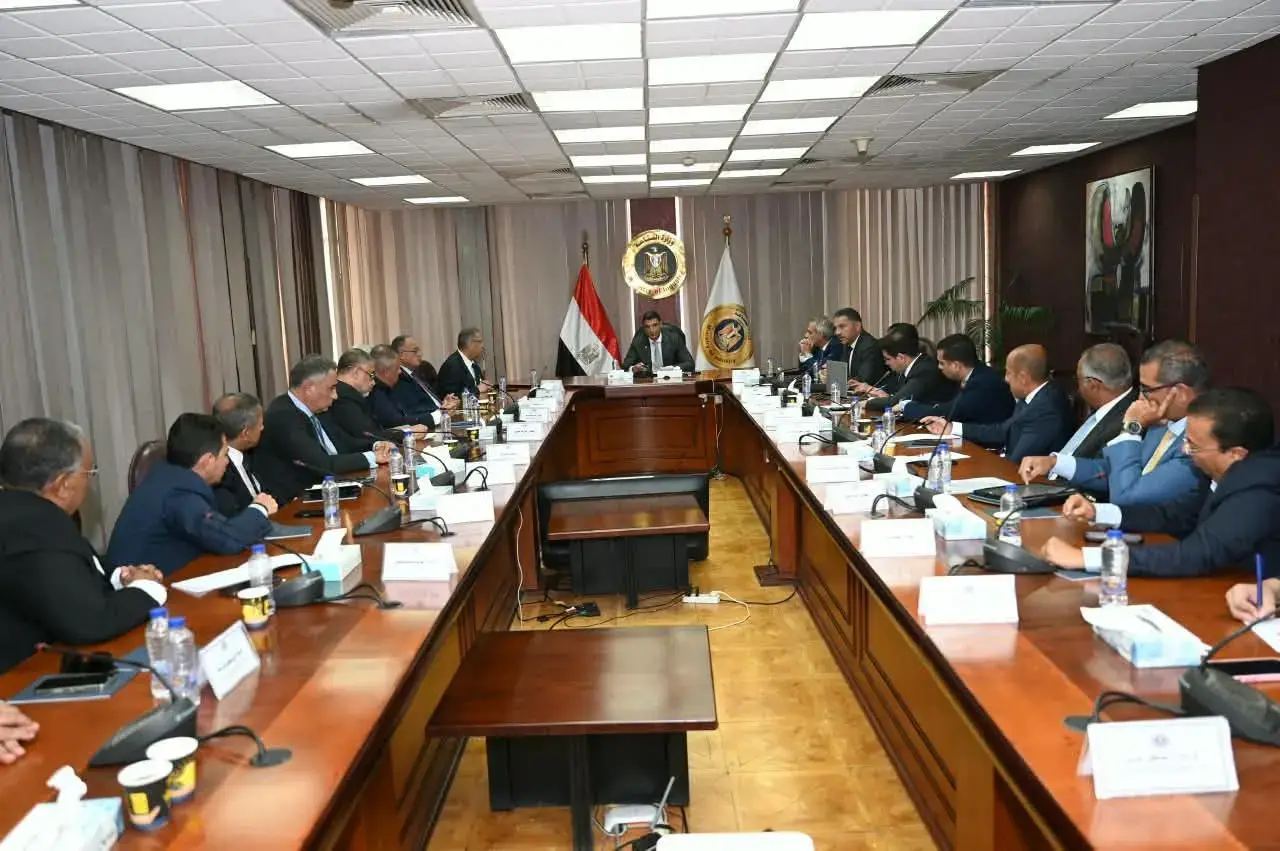 وزير الصناعة: الصناعات المغذية للسيارات حجر الزاوية لزيادة الصادرات