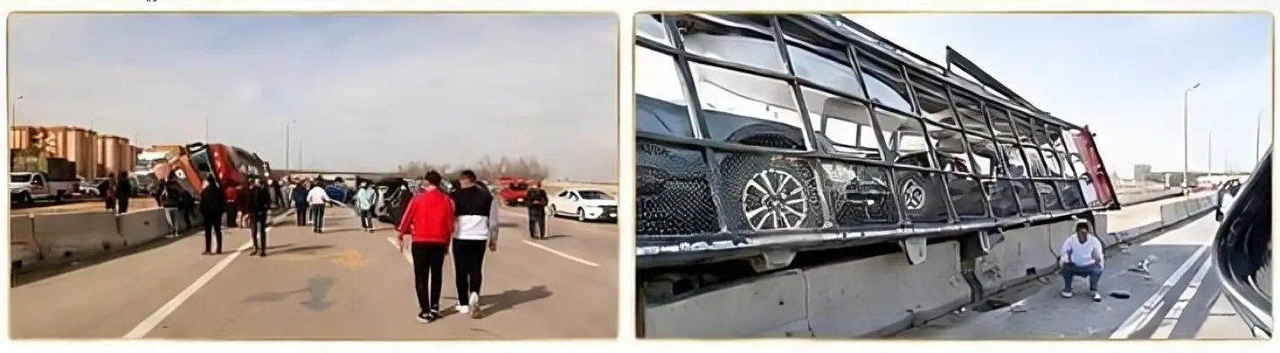 شاحنة نقل سيارات جيتور منقلبة على الطريق والسيارات محملة عليها بعد الحادث