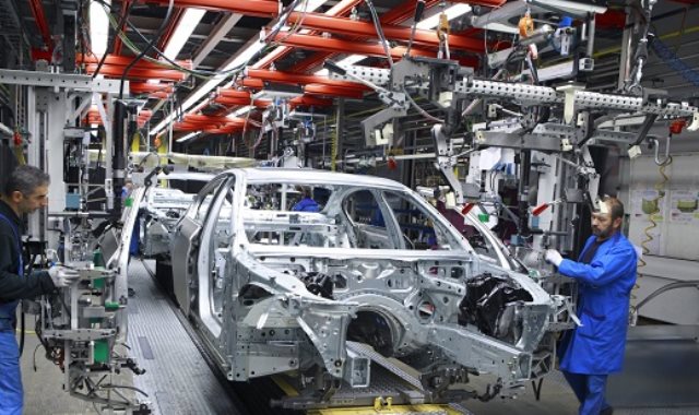 السيارات المجمعة محليًا