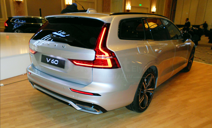 فولفو V60 العائلية