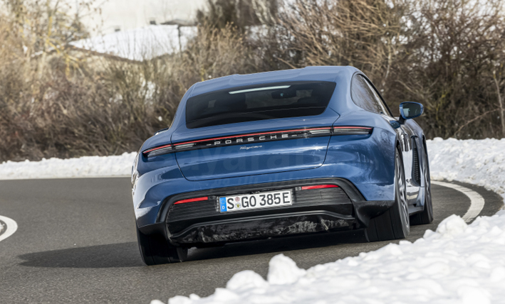 بورشه تايكان