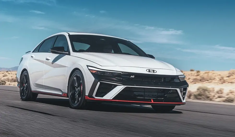 هيونداي إلنترا 2024