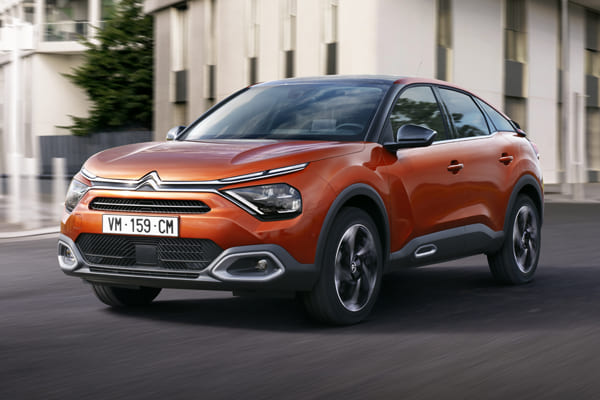 مقارنة ستروين C4 كروس أوفر مع كيا إكسيد موديلات