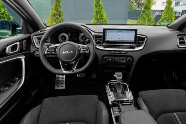 مقارنة كيا إكسيد مع سيات ليون