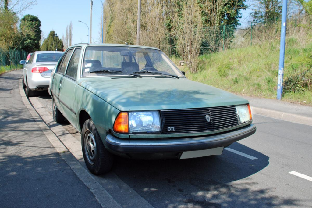 سيارات مستعملة