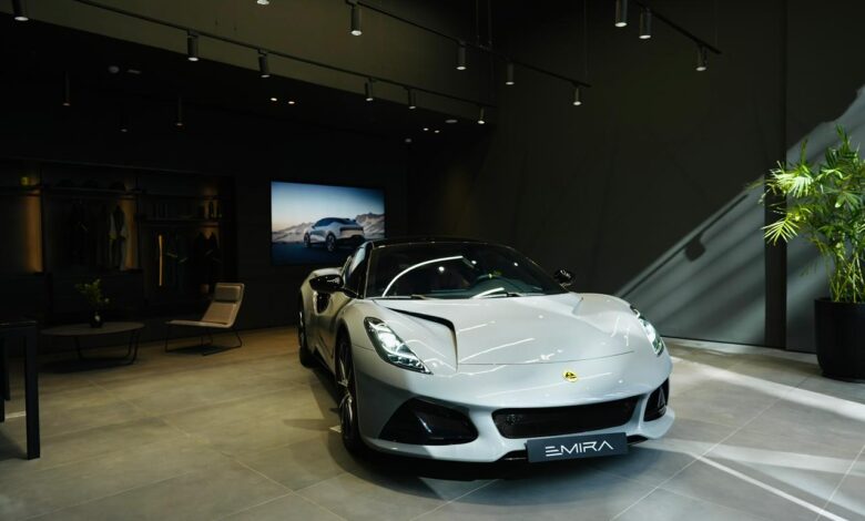 مجموعة عز العرب للسيارات لوتس