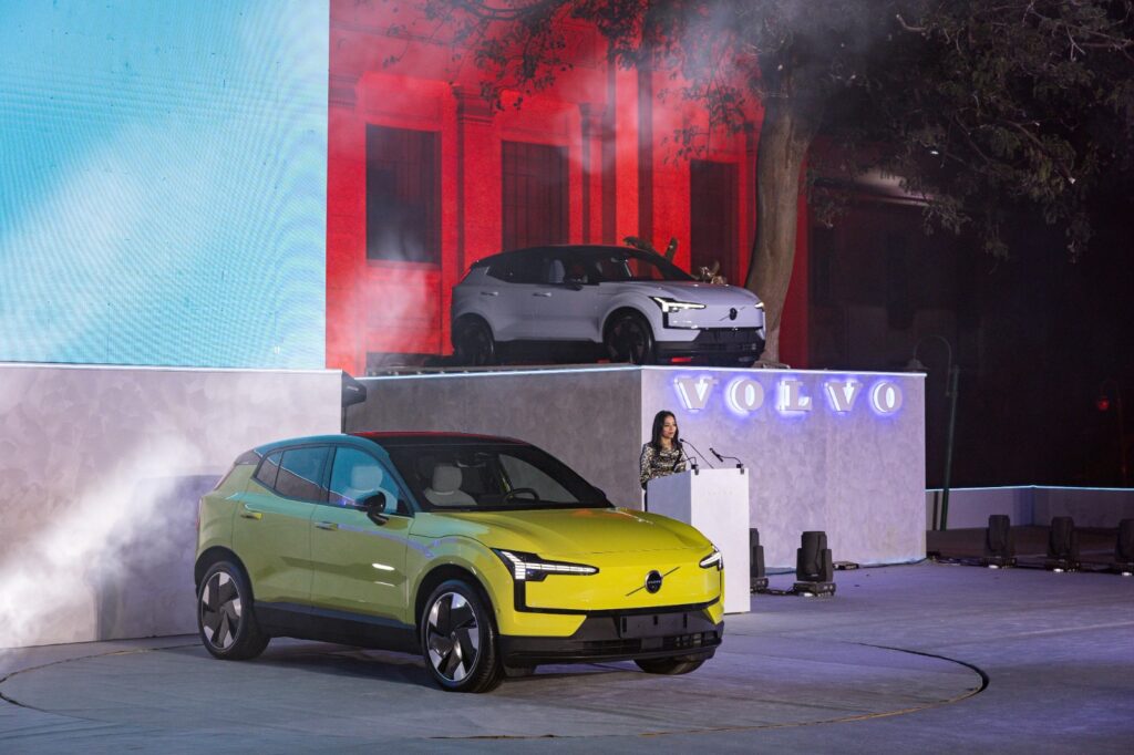 أسعار السيارات الكهربائية في مصر
فولفو EX30 عز العرب