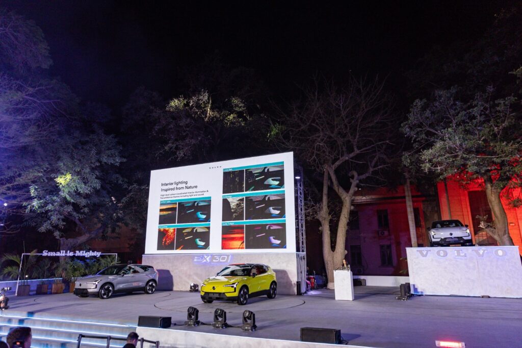 فولفو EX30 عز العرب