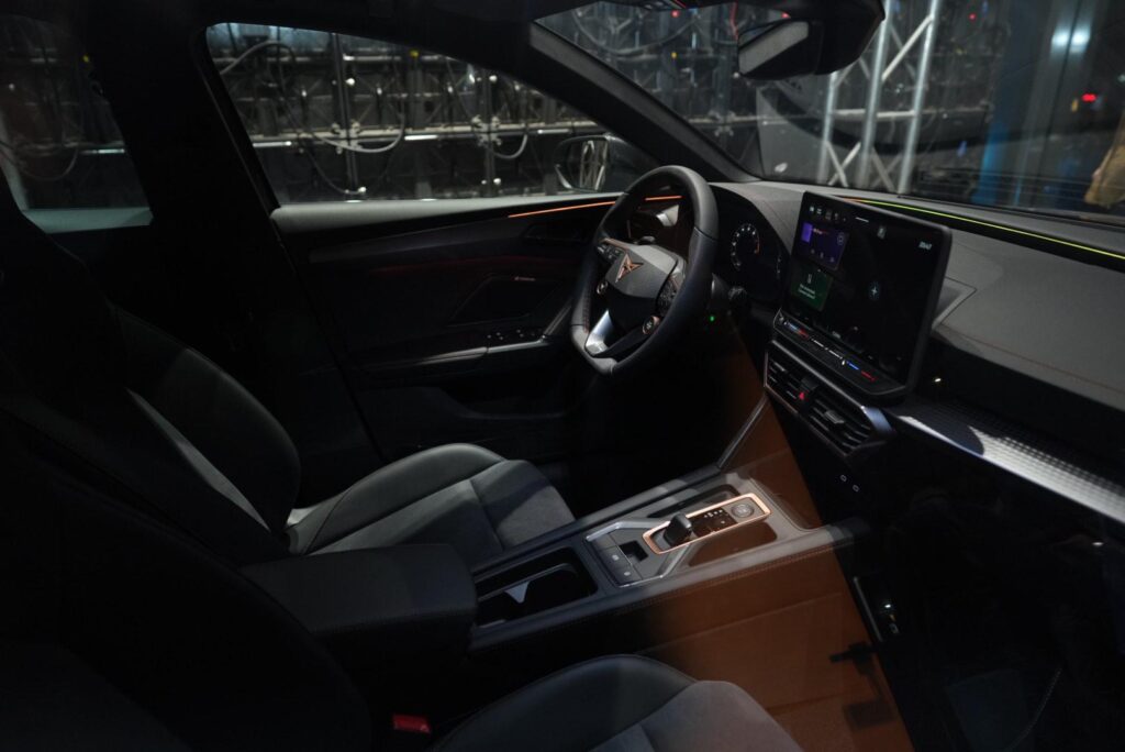 كوبرا ليون الجديدة 2025