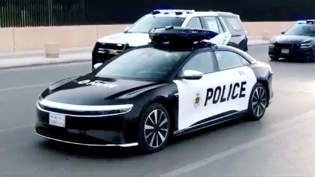 ما هي أنواع المخالفات التي تخصم منها النقاط المرورية؟