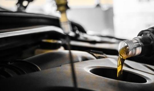 كيفية أختيار أفضل زيوت أصلية للحفاظ على أداء محرك سيارتك