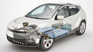 كل ما تحتاج معرفته عن عمر بطارية السيارة الكهربائية وكيفية إطالته