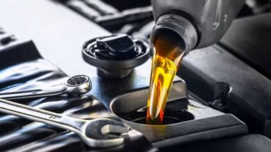 أهمية زيوت سيارات رياضية في حماية المحرك من التآكل وتحسين الأداء