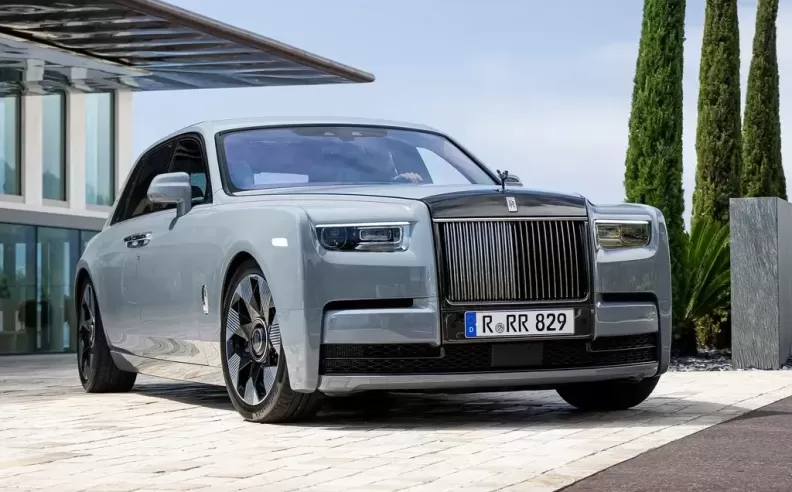 تأجير السيارات الفاخرة