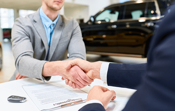 استلام السيارة المؤجرة