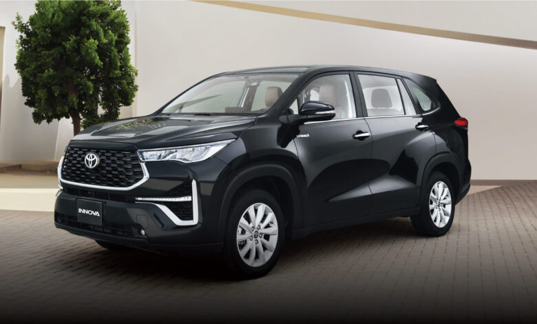 كيفية اختيار السيارة لرحلات السياحة في مصر: دليل شامل لاختيار السيارة المثالية