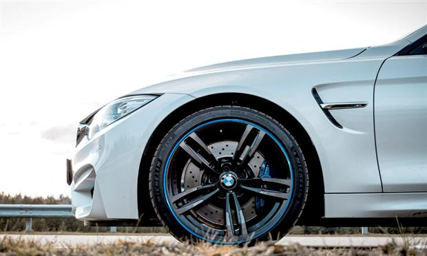 جنوط وإطارات فاخرة