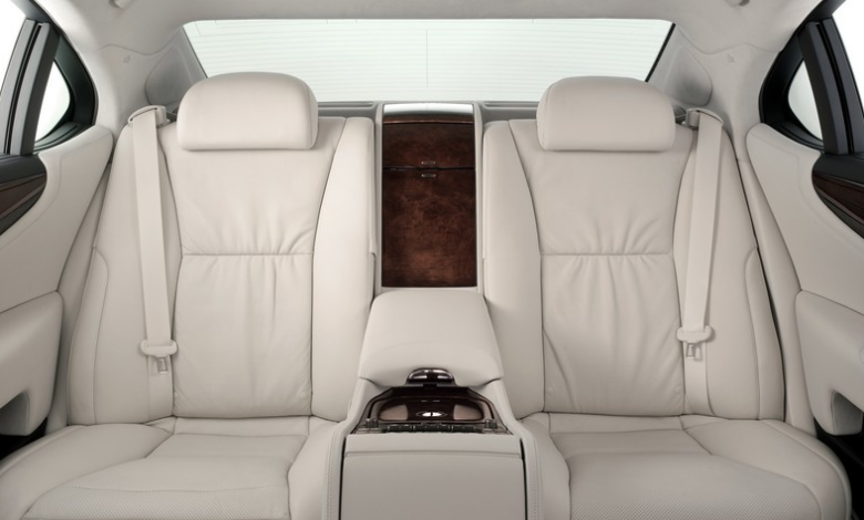 رفاهية المقاعد الخلفية