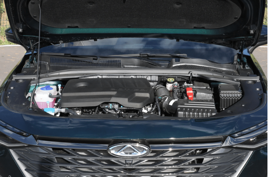 شيري أريزو 8 فيس ليفت 2025