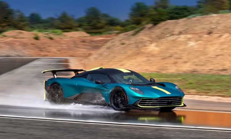 أستون مارتن فالهالا