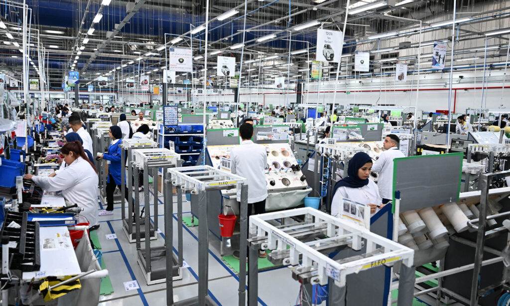 إنتاج الضفائر الكهربائية للسيارات في مصر