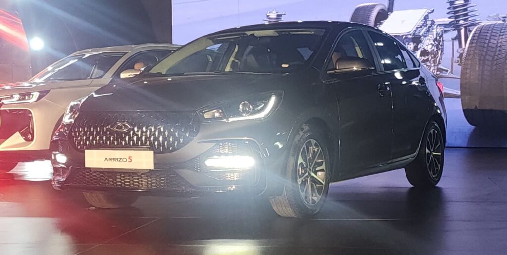 أريزو 5 فيس ليفت شيري أريزو 5 فيس ليفت