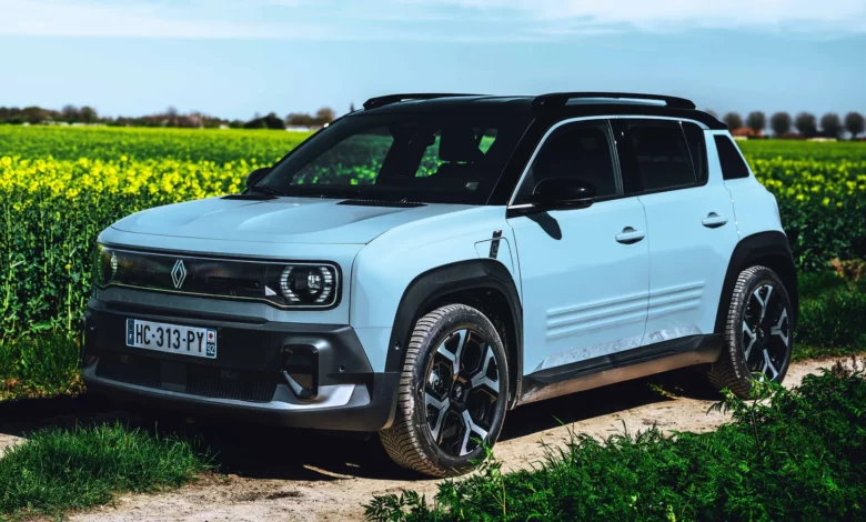 رينو 4 الكهربائية أفضل سيارة كهربائية لعام 2025