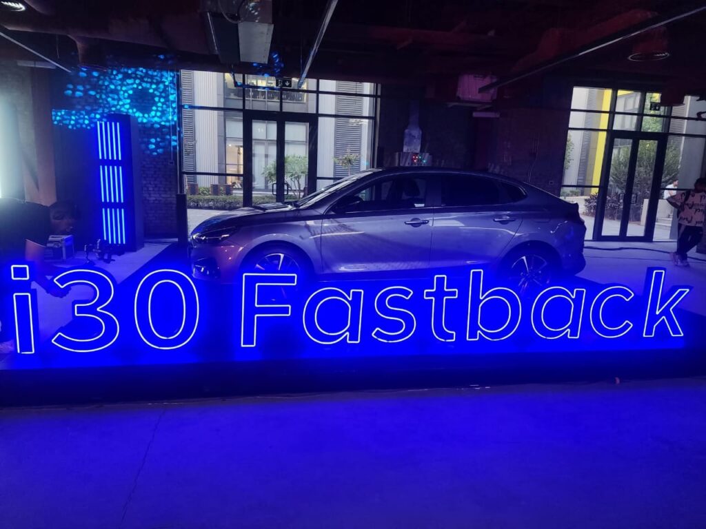 هيونداي i30 فاستباك