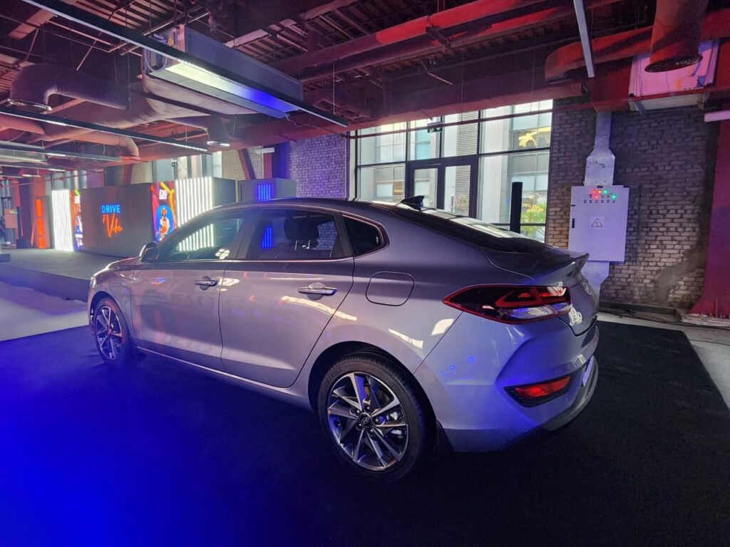 هيونداي i30 فاستباك