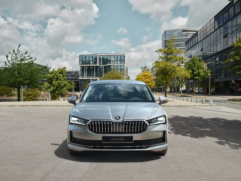 كيان إيجيبت تطلق الجيل الجديد من Škoda Superb 2025 في السوق المصري