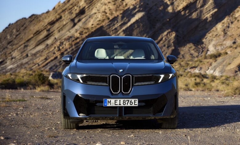 رد مدير التصميم في BMW على الانتقادات حول الشبكة الأمامية