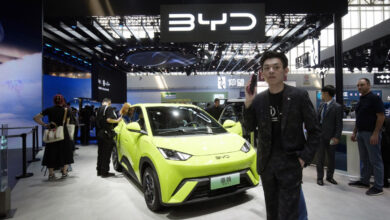 الصين تفرض تراخيص تصدير السيارات الكهربائية اعتبارًا من 2026