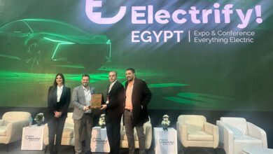 تكريم "ألكان أوتو" وكلاء "آرك فوكس" خلال قمة EVs Electrify Egypt 2025