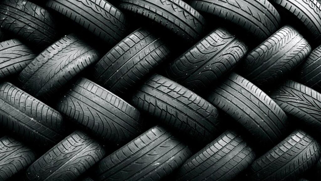 تآكل الكاوتش من الداخل السبب والحل  دليل شامل لسائقي السيارات في مصر