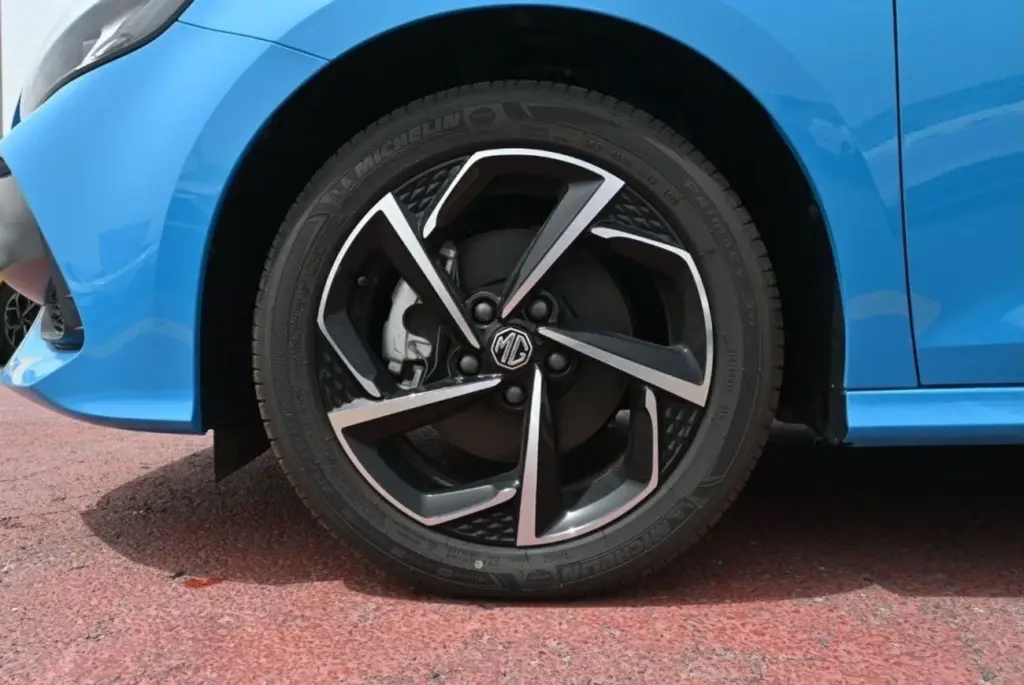 ضغط إطارات MG الصحيح