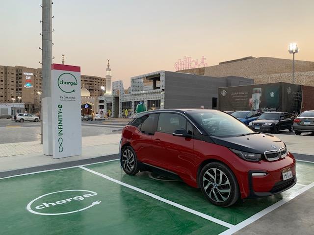 شواحن السيارات الكهربائية في محطات البنزين مصر
