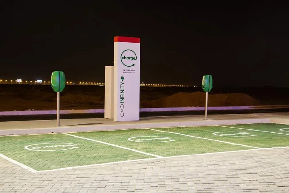 شواحن السيارات الكهربائية في محطات البنزين مصر