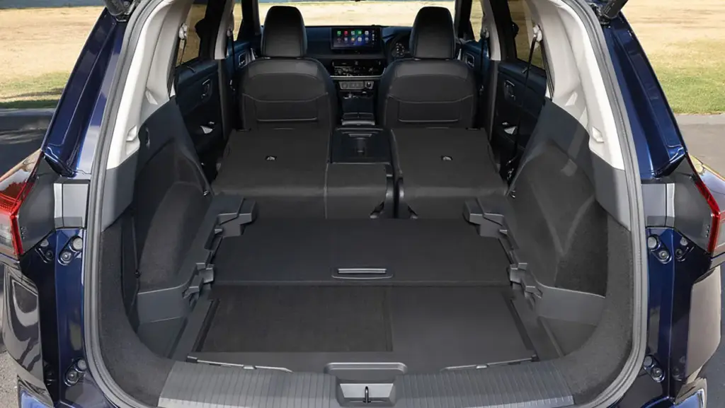 نيسان إكس تريل تحصل على تحديثات منتصف العمر مع محرك ميلد هايبرد