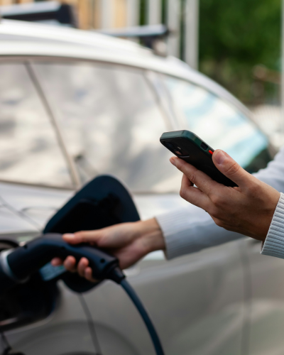 تطبيق شحن السيارات الكهربائية في مصر