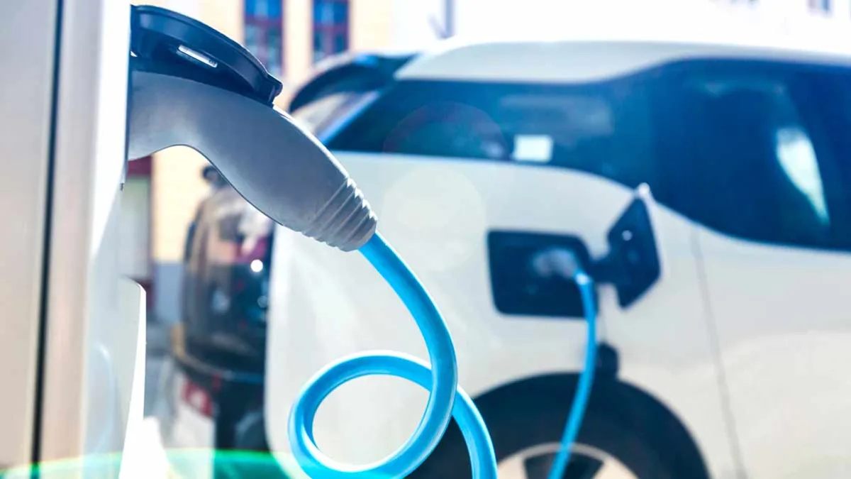 سلامة شحن السيارة الكهربائية