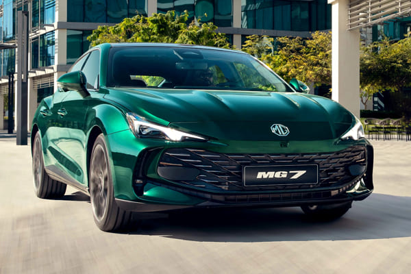 مراجعة سيارات MG السيدان