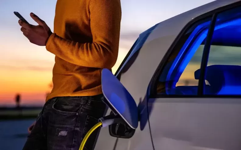 نفاد شحن السيارة الكهربائية ماذا أفعل