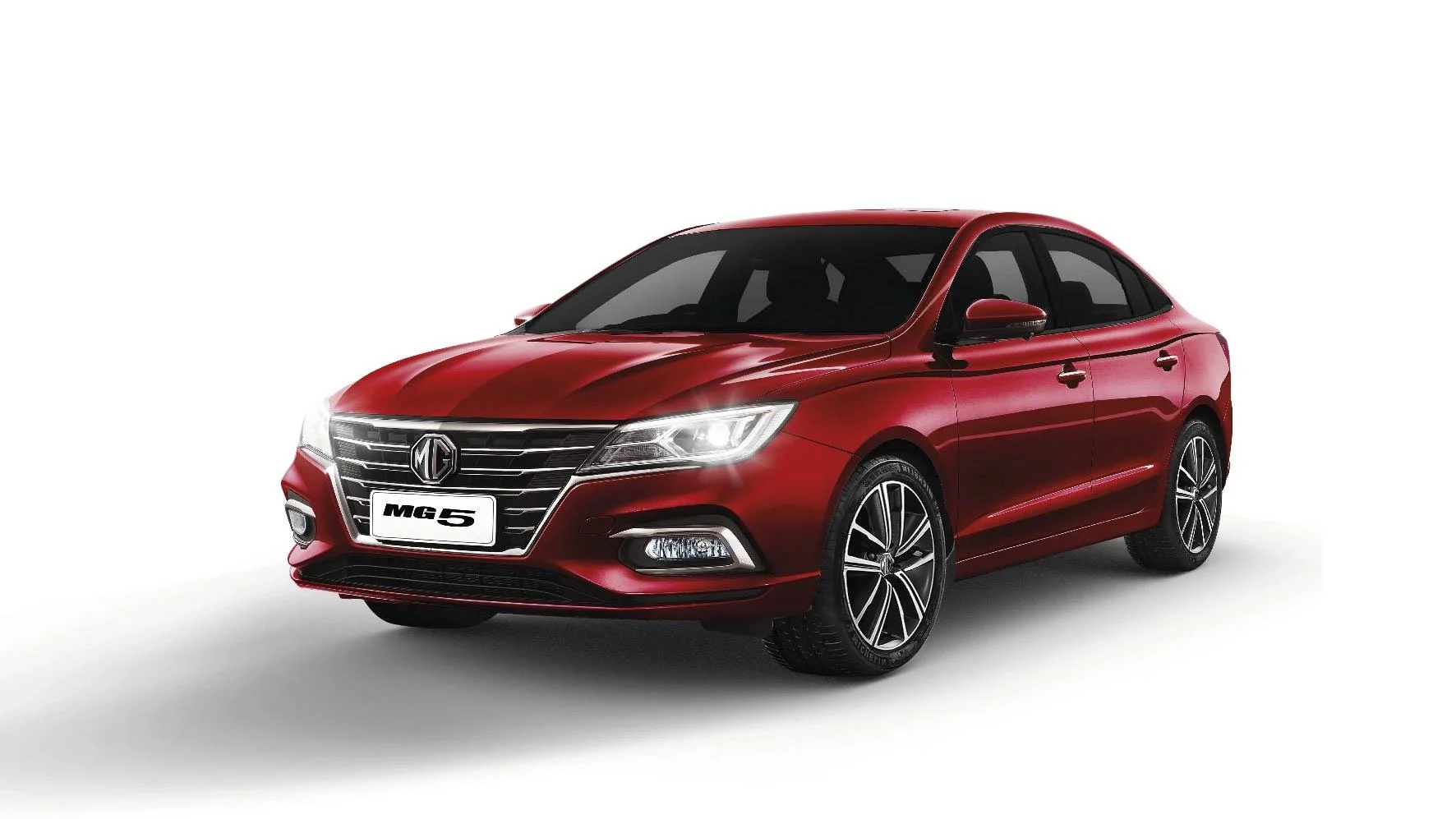 MG 5 vs Nissan Sunny