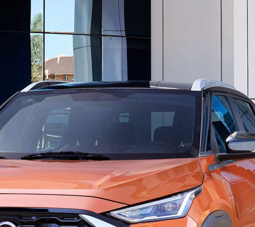 نيسان ماجنايت