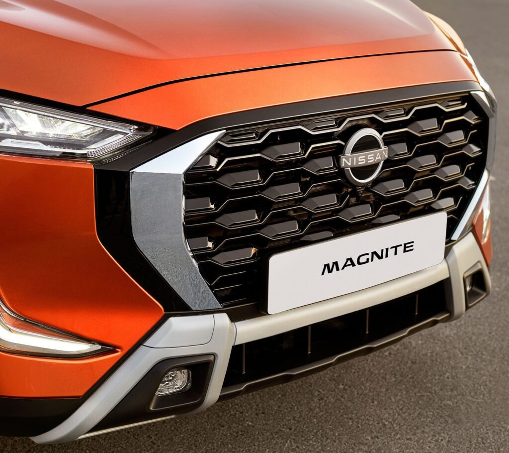 نيسان ماجنايت