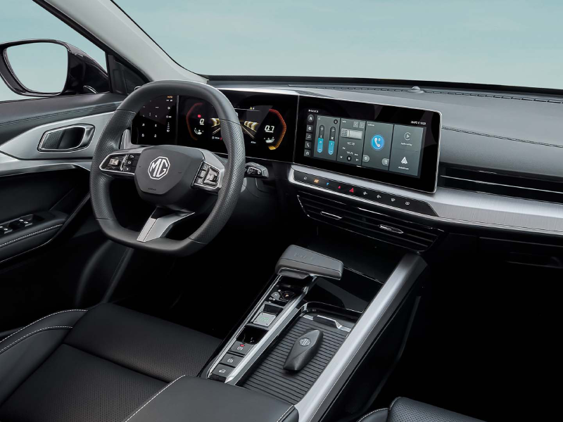 MG One vs Geely Coolray