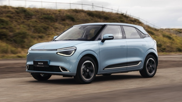 MG 4 EV والمنافسين