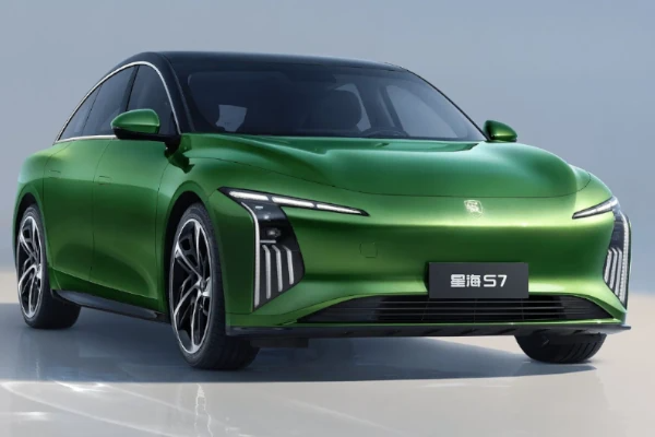 أرخص سيارة REEV في مصر