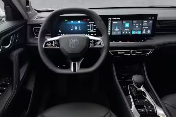 MG HS vs Peugeot 3008